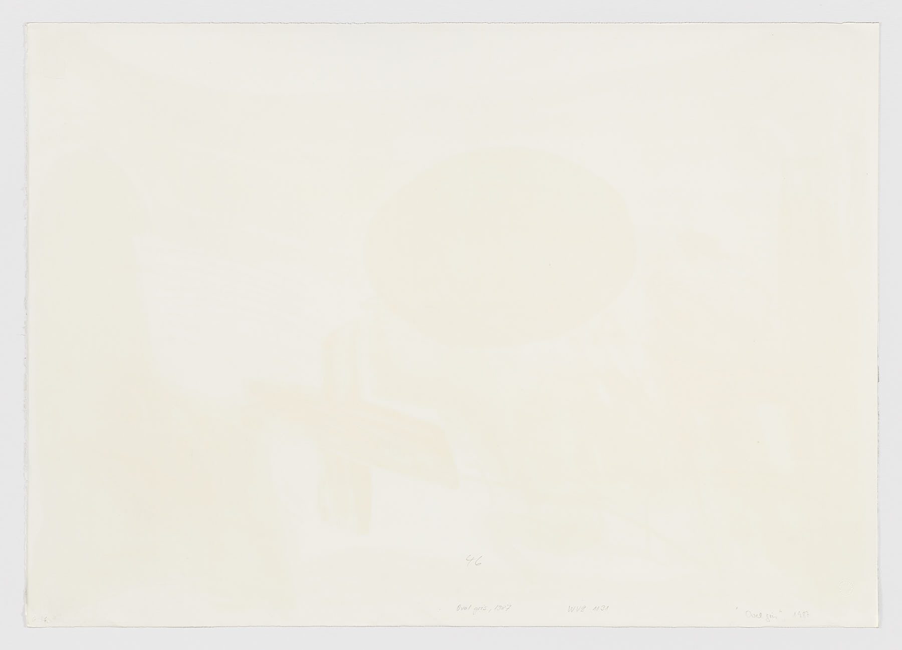 Oval gris, Antoni Tàpies